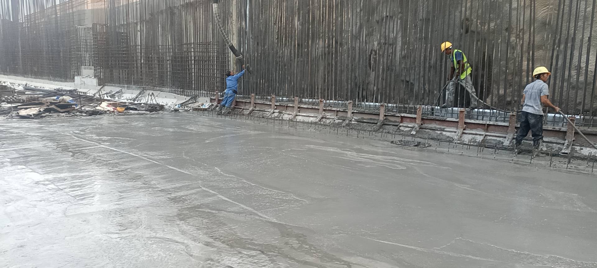 厦门海沧区招打混凝土工一名,要求干过的,工资保底8000