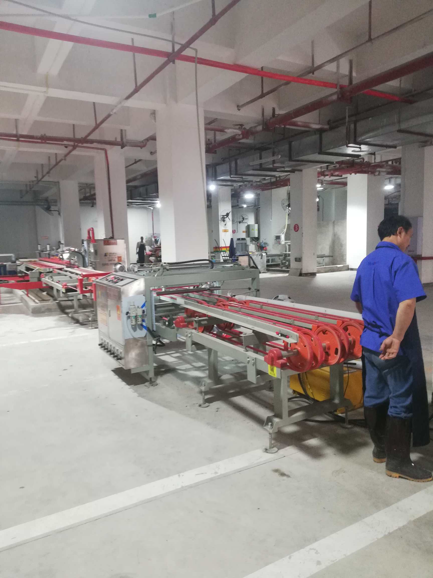 重庆九龙坡区瓷砖加工厂招工