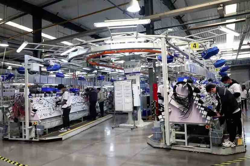 济宁兖州区济宁本地大型工厂(莱尼电气) 主要产品:汽车线束