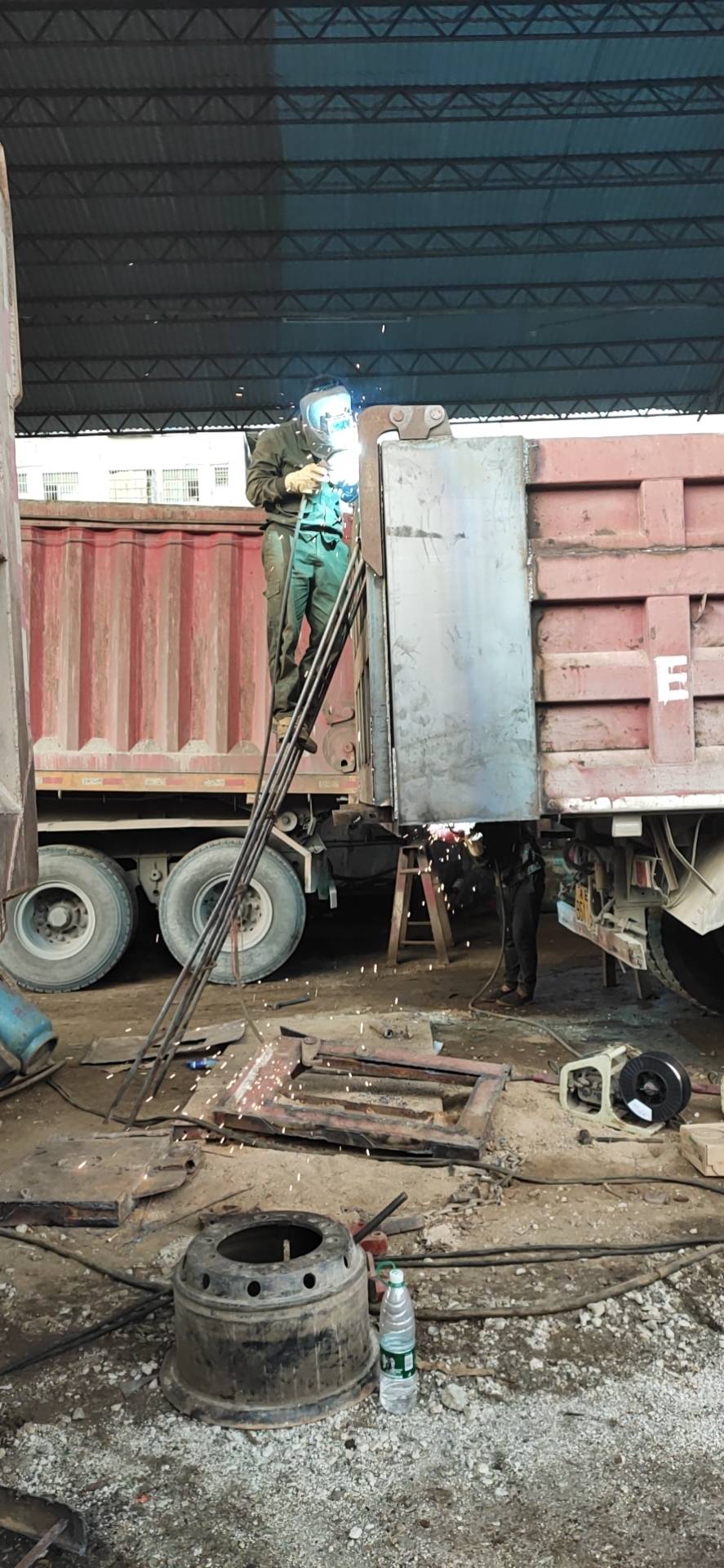 三亚天涯区三亚汽修厂招电焊机修,钣金喷漆专业技术工人十名